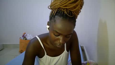 Snapshot of bunny_bliss1 chatting on 05-20-26, 01:01 bunny_bliss1 online show from 05-20-26, 01:01