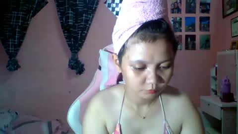 Snapshot of bunny_flower18 chatting on 05-29-26, 09:40 bunny_flower18 online show from 05-29-26, 09:40
