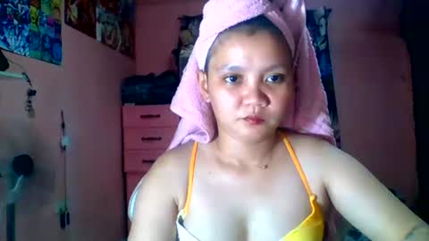 Snapshot of bunny_flower18 chatting on 07-18-26, 12:09 bunny_flower18 online show from 07-18-26, 12:09