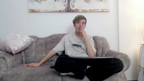 bunny online show from 01-17-25, 03:43