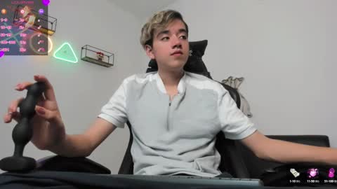 bunny online show from 02-04-25, 03:47