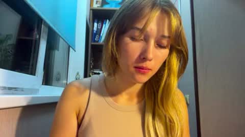 Snapshot of bunnyaurielle chatting on 07-21-26, 07:49 Bunnyaurielle online show from 07-21-26, 07:49