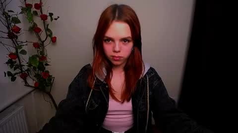 Snapshot of bunnybloom_ chatting on 03-09-26, 09:52 Ariel online show from 03-09-26, 09:52