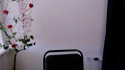 Ariel online show from 06-12-26, 03:38