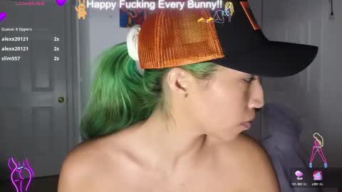 Tokki  bunny  online show from 01-28-25, 05:11