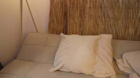 Snapshot of bunnycute_shy chatting on 04-27-26, 12:47 30 Off online show from 04-27-26, 12:47
