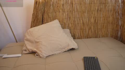 Snapshot of bunnycute_shy chatting on 06-01-26, 12:40 30 Off online show from 06-01-26, 12:40