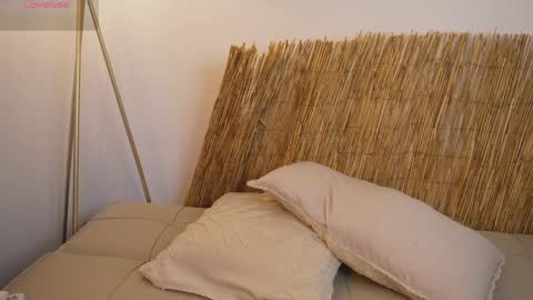 Snapshot of bunnycute_shy chatting on 06-04-26, 01:06 30 Off online show from 06-04-26, 01:06