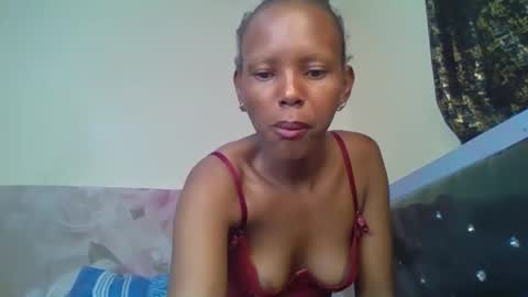 bunnydiva_ online show from 11-05-25, 12:32