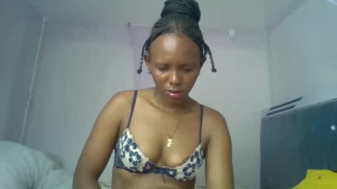 bunnydiva_ online show from 05-12-26, 02:08