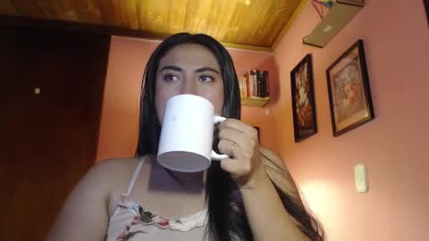 Snapshot of bunnyemilyr0s33 chatting on 01-23-25, 08:25 bunnyEmilyR0s33 online show from 01-23-25, 08:25