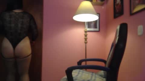 Snapshot of bunnyemilyr0s33 chatting on 11-25-25, 02:28 bunnyEmilyR0s33 online show from 11-25-25, 02:28