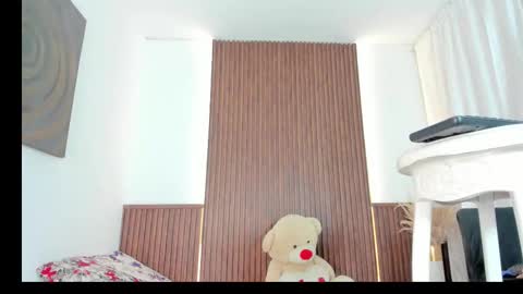 Angela Santini online show from 09-15-25, 06:35