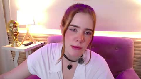 Snapshot of bunnyleahxxx chatting on 07-17-26, 07:15 ANASTASIA online show from 07-17-26, 07:15
