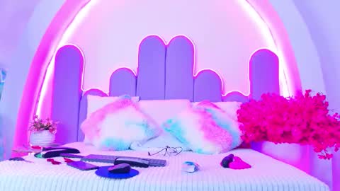 Bunny online show from 04-21-26, 03:35