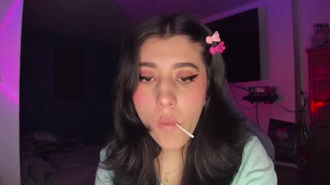 Snapshot of bunnyy09 chatting on 02-05-26, 03:44 Jess online show from 02-05-26, 03:44