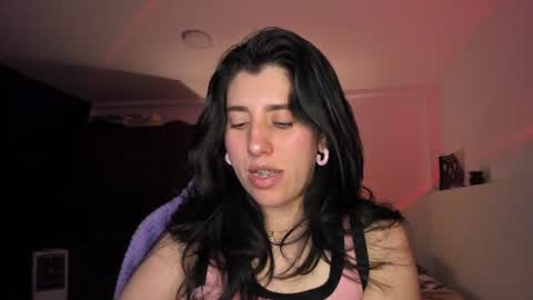 Snapshot of bunnyy09 chatting on 06-27-26, 05:01 Jess online show from 06-27-26, 05:01