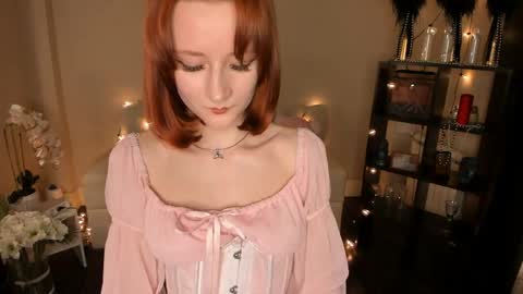 Snapshot of bunnyy_4u chatting on 05-15-26, 04:25 Lilith online show from 05-15-26, 04:25