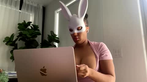 Buns Bunny Princess online show from 01-05-26, 07:06