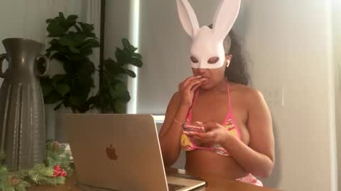 Snapshot of bunsbunnyprincess chatting on 01-14-26, 11:20 Buns Bunny Princess online show from 01-14-26, 11:20