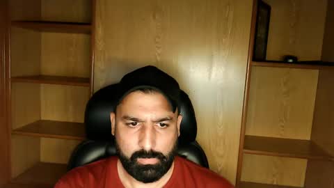 Hairy Arabian online show from 09-14-25, 06:40