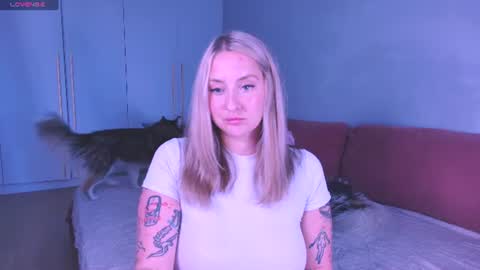 Snapshot of burn_lissa chatting on 06-14-26, 02:24 Lissa online show from 06-14-26, 02:24