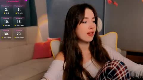 Amelia online show from 07-17-26, 04:52