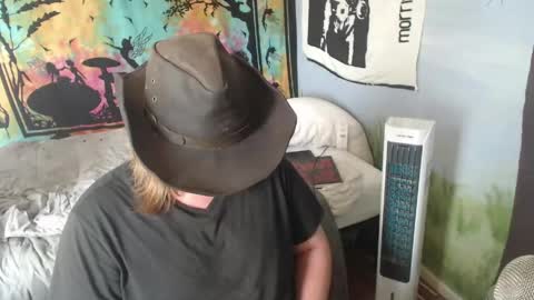 burningflute online show from 06-03-26, 04:01