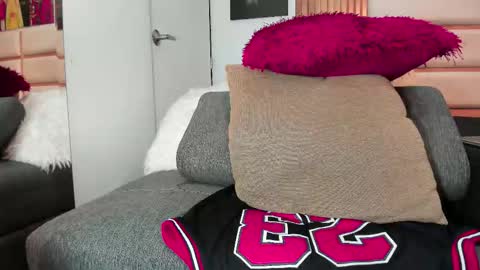 Snapshot of burningman1_ chatting on 09-17-25, 04:58 burningman1_ online show from 09-17-25, 04:58