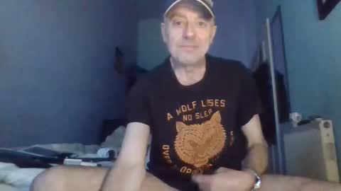 burnleyguy1977 online show from 04-15-26, 02:51