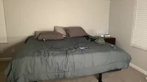 Snapshot of bustedsprockets chatting on 12-06-24, 02:24 Pocket Daddy cockring gaycouple cockring lovense daddy online show from 12-06-24, 02:24