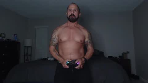 Snapshot of bustedsprockets chatting on 09-26-25, 04:49 Pocket Daddy cockring gaycouple cockring lovense daddy online show from 09-26-25, 04:49