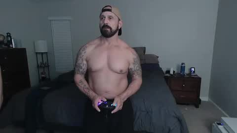 Snapshot of bustedsprockets chatting on 10-13-25, 02:44 Pocket Daddy cockring gaycouple cockring lovense daddy online show from 10-13-25, 02:44