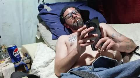 Buster18Hymen online show from 04-18-26, 12:36