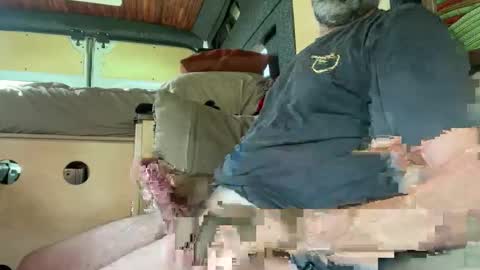 Snapshot of busterjon chatting on 06-09-26, 02:50 Jon online show from 06-09-26, 02:50