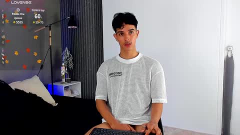 Snapshot of busterspinter chatting on 12-18-24, 08:57 Buster independent model online show from 12-18-24, 08:57