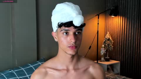 Snapshot of busterspinter chatting on 12-24-24, 05:16 Buster independent model online show from 12-24-24, 05:16