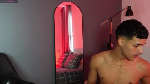 Snapshot of busterspinter chatting on 11-03-25, 07:04 Buster independent model online show from 11-03-25, 07:04