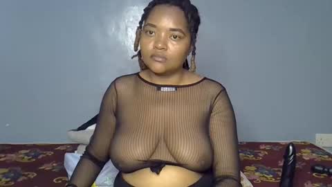 Snapshot of busty_kenzi chatting on 06-11-26, 12:47 busty kenzi online show from 06-11-26, 12:47