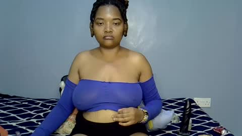 Snapshot of busty_kenzi chatting on 07-15-26, 12:16 busty kenzi online show from 07-15-26, 12:16
