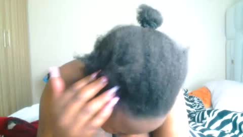 busty_mellons69 online show from 05-16-26, 06:21