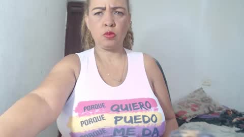 Snapshot of bustyamanda_ chatting on 01-17-26, 12:43 Amanda online show from 01-17-26, 12:43