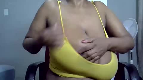 Snapshot of bustytessa37 chatting on 02-27-25, 01:05 bustytessa37 online show from 02-27-25, 01:05