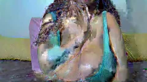 bustytessa37 online show from 04-21-26, 03:07