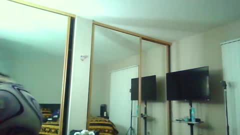 Snapshot of butter_pecanxoxo chatting on 10-03-25, 04:09 butter_pecanxoxo online show from 10-03-25, 04:09