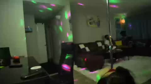 Snapshot of butter_pecanxoxo chatting on 10-14-25, 10:05 butter_pecanxoxo online show from 10-14-25, 10:05