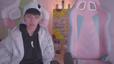 zafiro online show from 11-28-25, 04:31