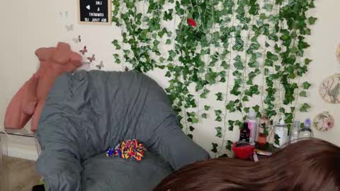 butterfly booty online show from 11-04-25, 03:44