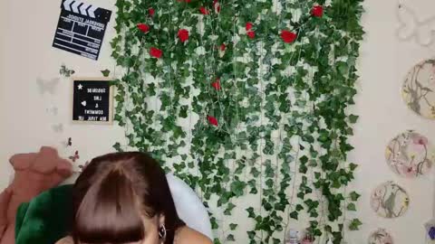 butterfly booty online show from 11-05-25, 05:57