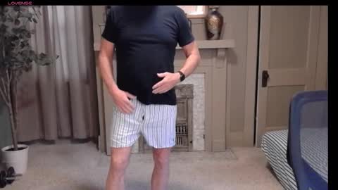 Miles online show from 11-26-25, 06:42